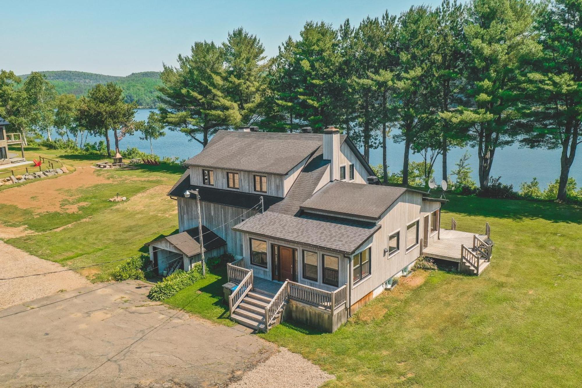 Villa Le 2800 Du Parc Shawinigan Exterior foto